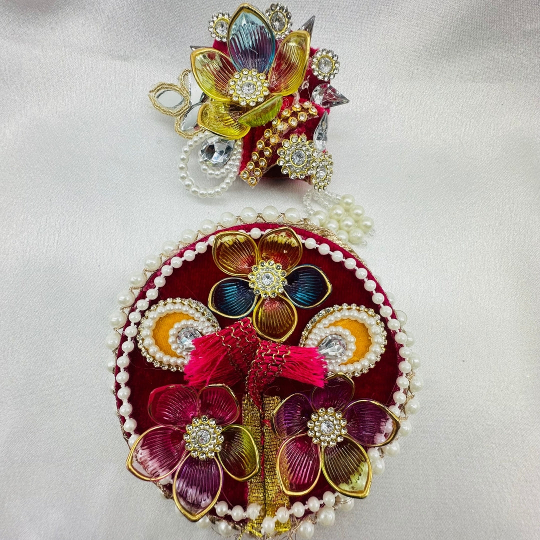 Moti Rekha Poshak With Mukut For Laddu Gopal