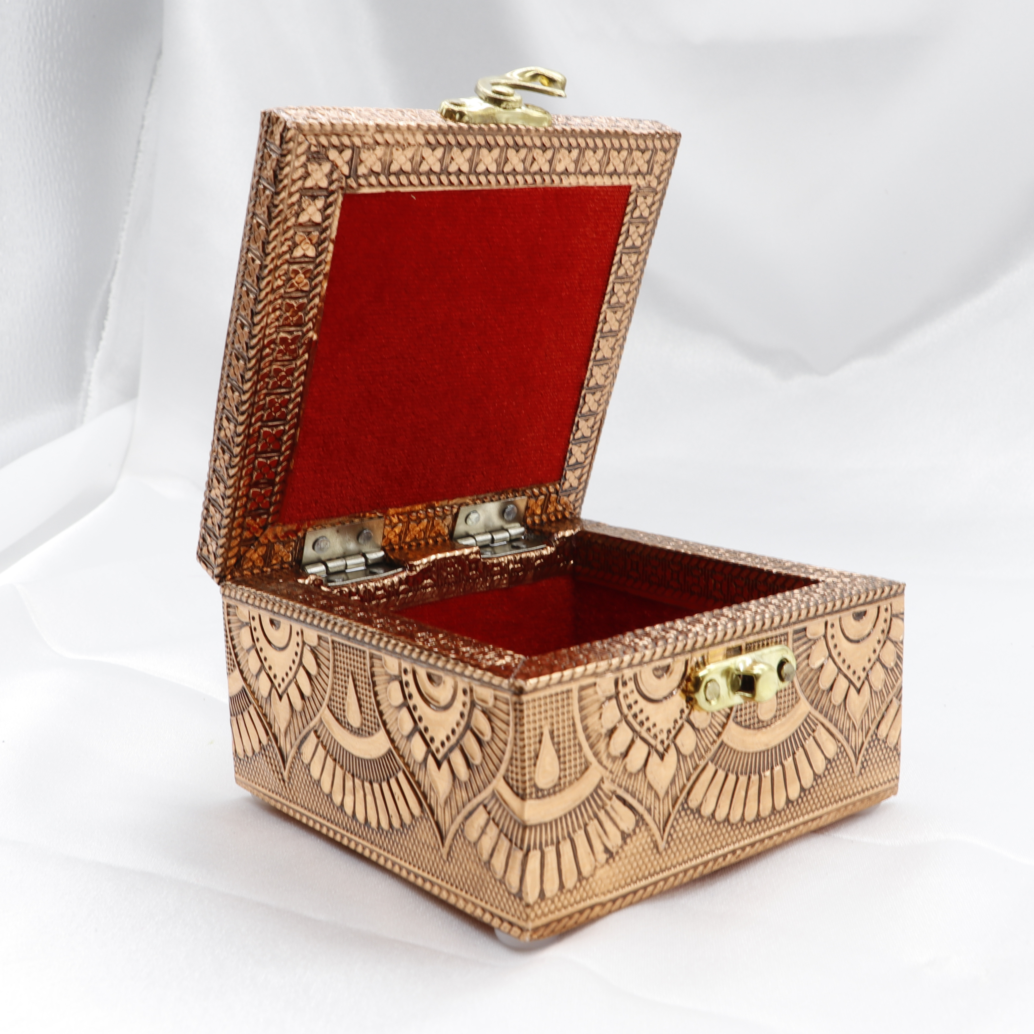 Daily Use Pooja Peti For Laddu Gopal