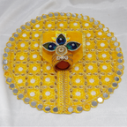 મુકુટ સાથે મખામલી મોતી લાડુ ગોપાલ વસ્ત્ર