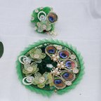 મુકુટ સાથે પંખ મંડળ લાડુ ગોપાલ વસ્ત્ર