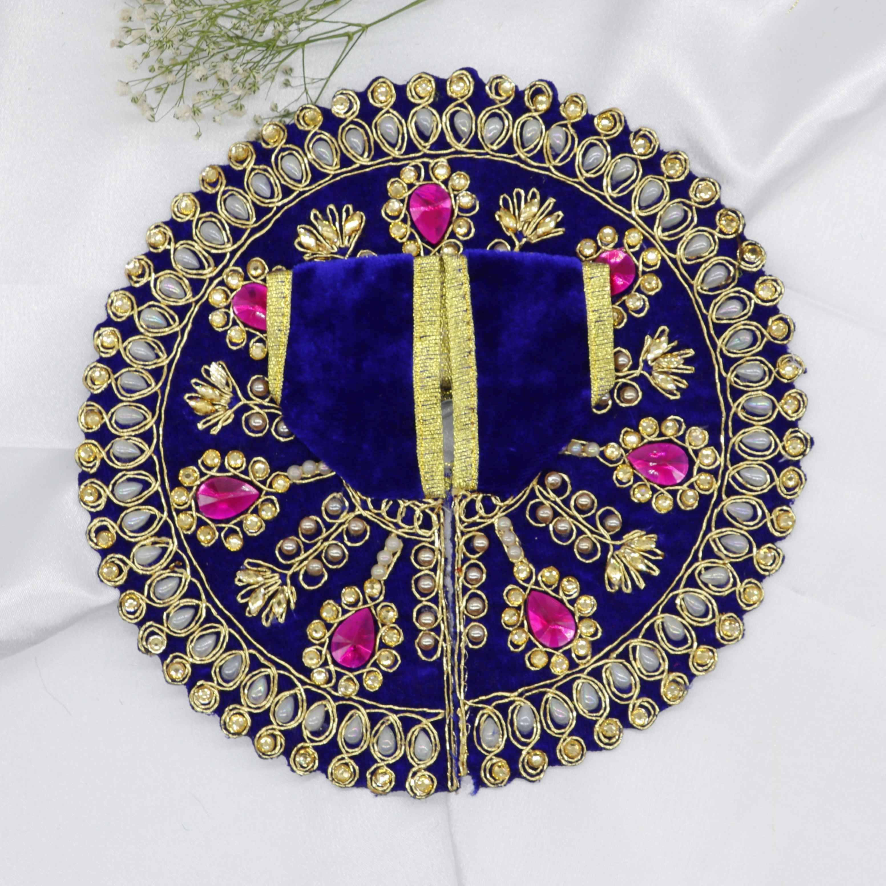 ઝાલર ચક્ર ડાયમંડ વર્ક લાડુ ગોપાલ ડ્રેસ