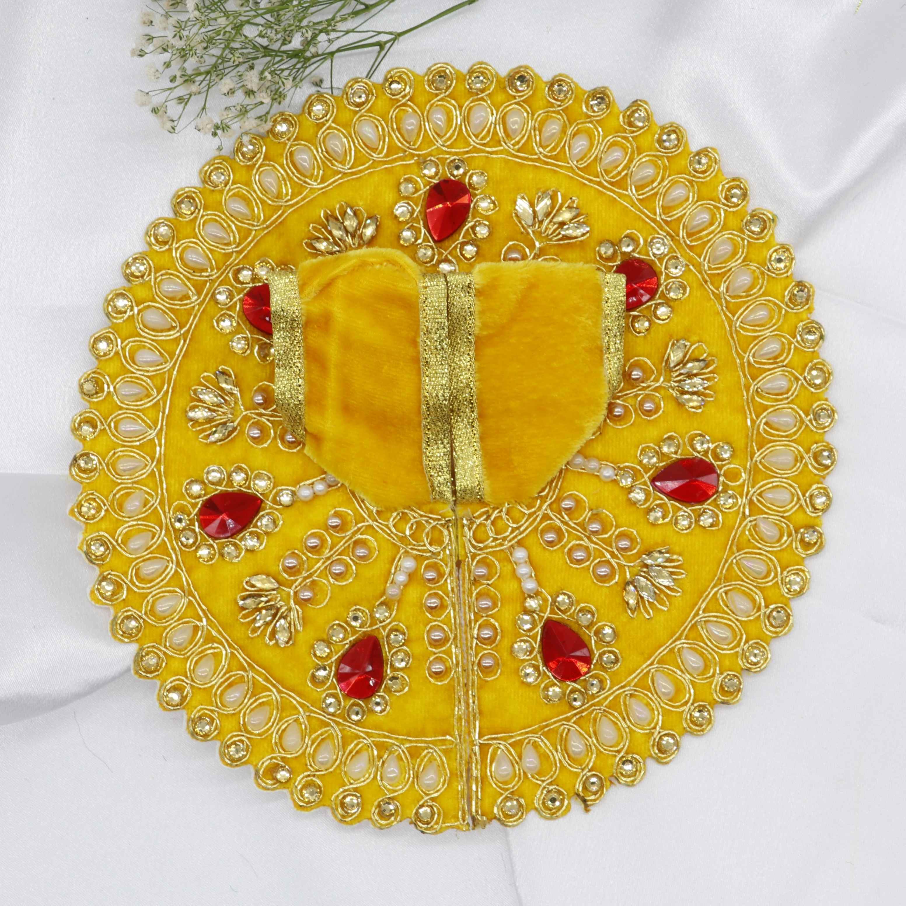 ઝાલર ચક્ર ડાયમંડ વર્ક લાડુ ગોપાલ ડ્રેસ